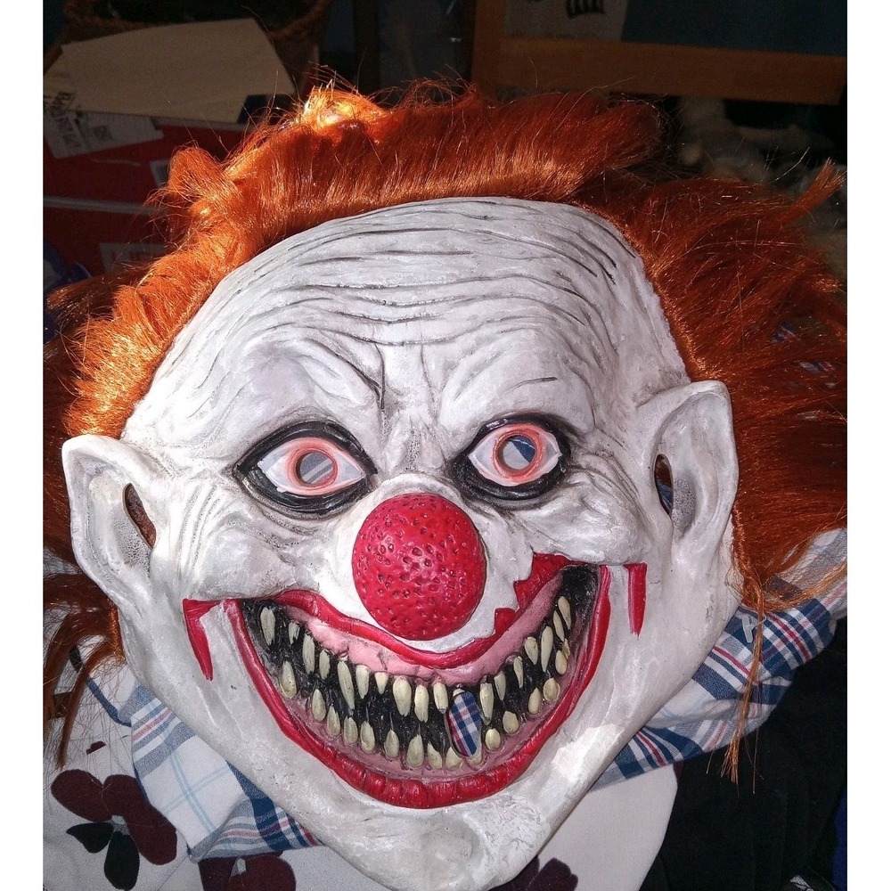 Kids Sized Scary Clown Mask Orange Hair Sharp Teeth Horror Halloween